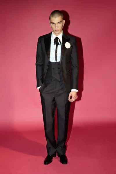 Look 27